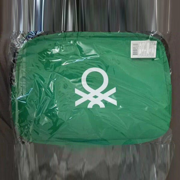 Protectie laptop cu fermoar